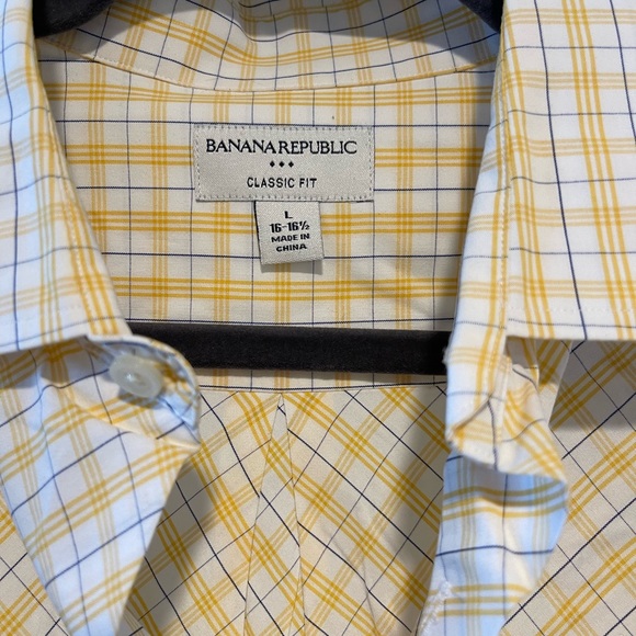 Banana Republic Button Down Plaid Pattern - Picture 2 of 3
